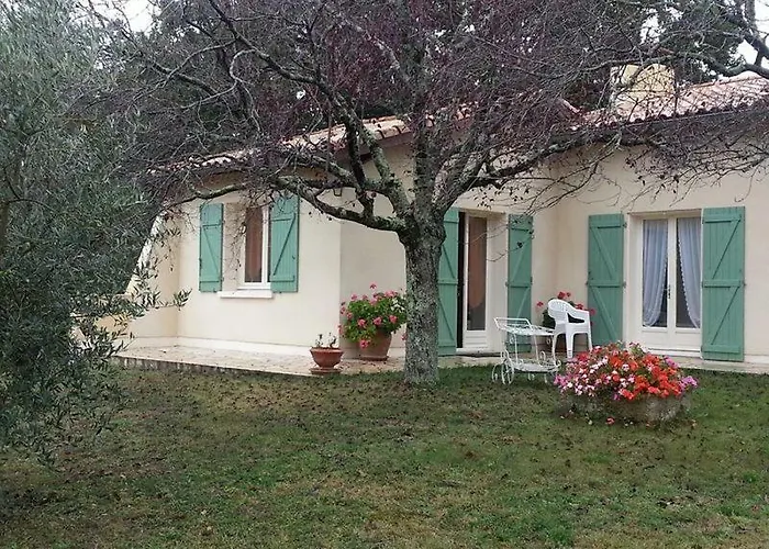 Hébergement de vacances De La Cheneraie Montpezat-de-Quercy